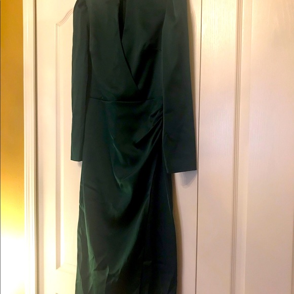 Guess Keyhole Satin Midi Dress - Picture 4 of 12